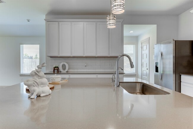 Building Photo - 29751 Cayenne Cir