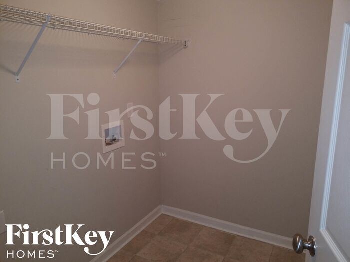 Building Photo - 5354 Crown Oaks Dr