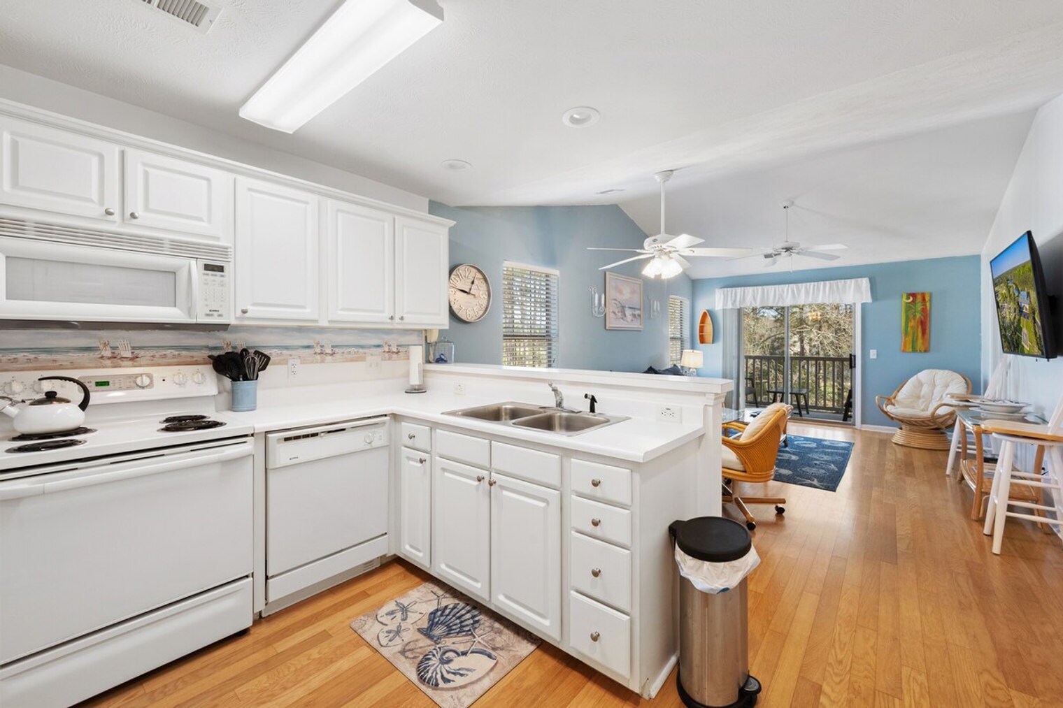 Building Photo - 598 Blue Stem Dr