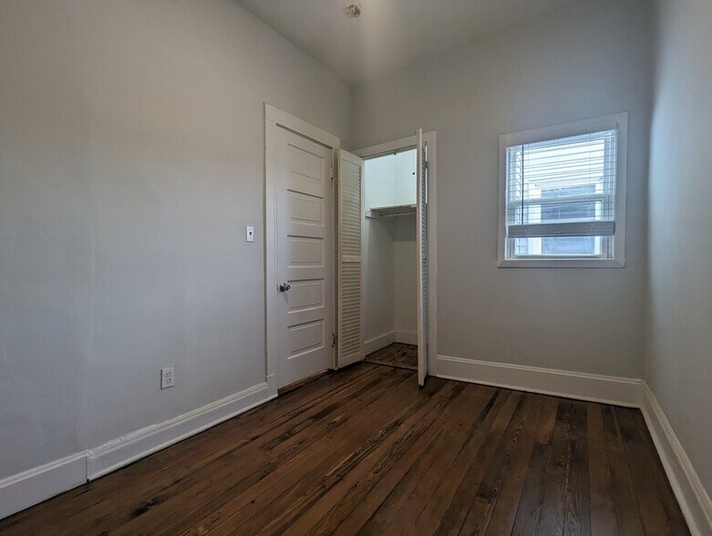Building Photo - 3542 N Halsted St