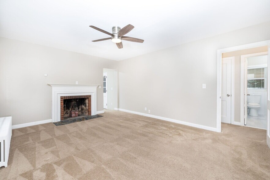 Building Photo - 192 Spring St