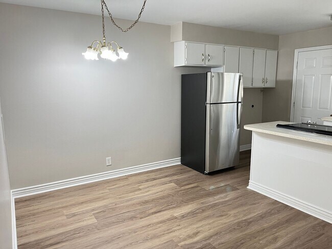 Building Photo - 13th East 7-8