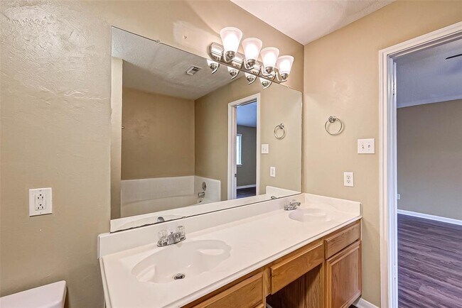 Building Photo - 28811 Stapleford St