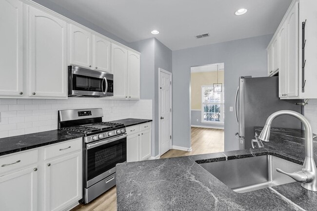 Building Photo - 7478 Hawks Cir