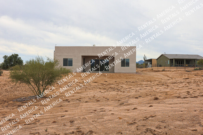Building Photo - 16720 E Melanie Dr