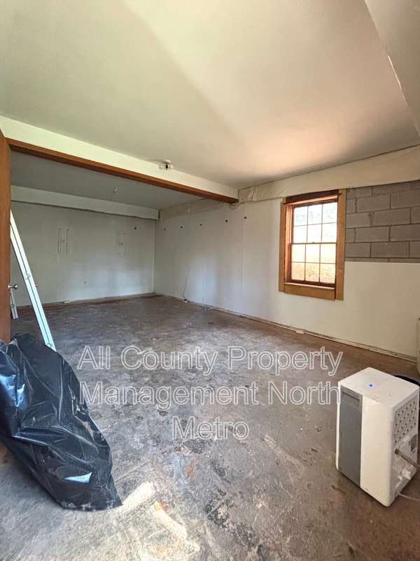 Building Photo - 1273 Becket Dr NE