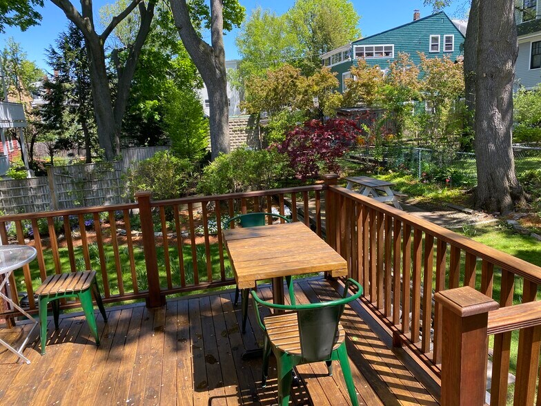 Building Photo - 105 Chestnut St