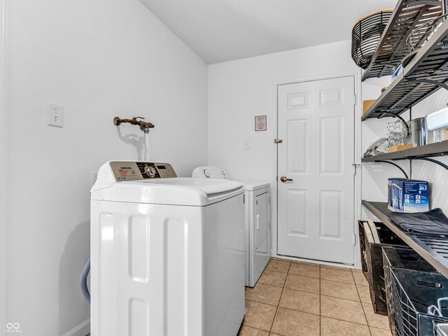 Building Photo - 8813 Browns Valley Ln