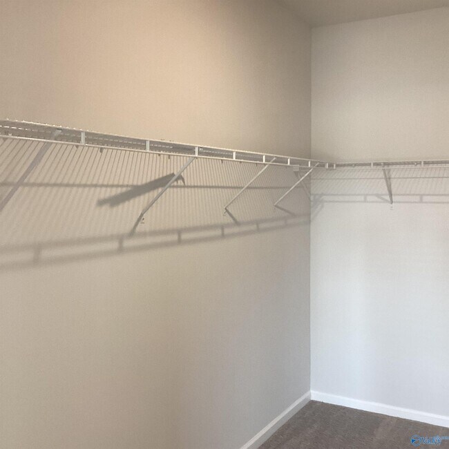 Building Photo - 104 Granby Ln
