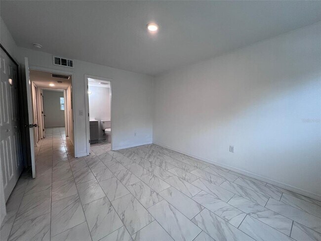 Building Photo - 5317 Curry Ford Rd