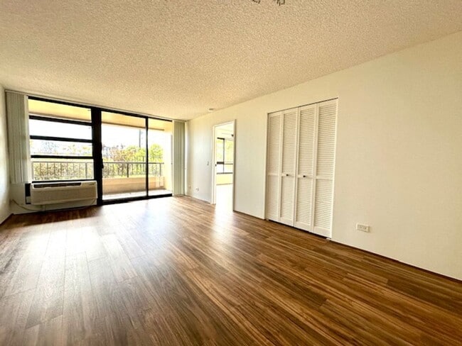 Building Photo - 2 Bedroom, 2 Bathroom, 2 Parking (Iolani P...