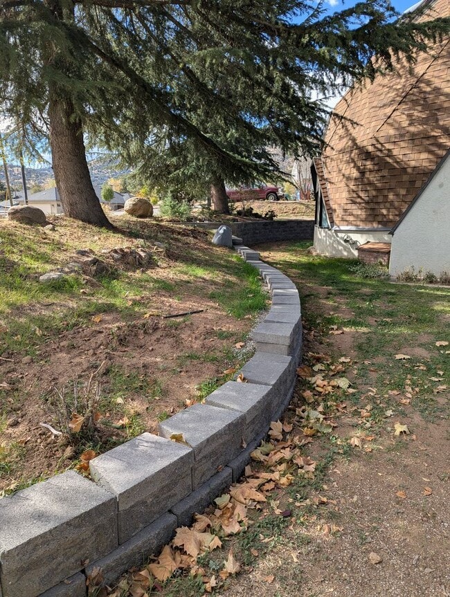 Building Photo - Spacious 2 story home located in West Golden Hills