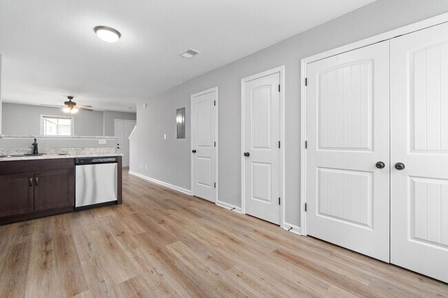 Building Photo - 223 Smithson Ln