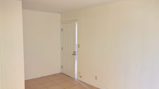 Building Photo - Bella Vita Condo