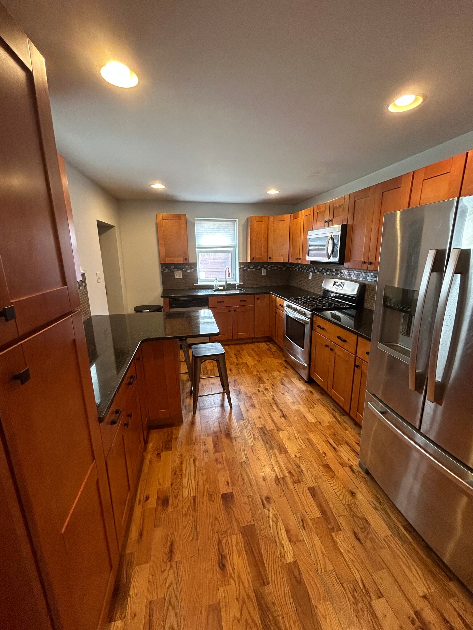 Building Photo - 2027 E Sergeant St