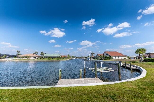 Building Photo - 2572 Brazilia Ct