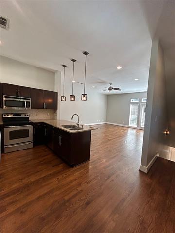 Building Photo - 5711 Ross Ave