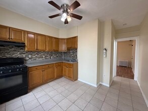 Building Photo - 816 19th St