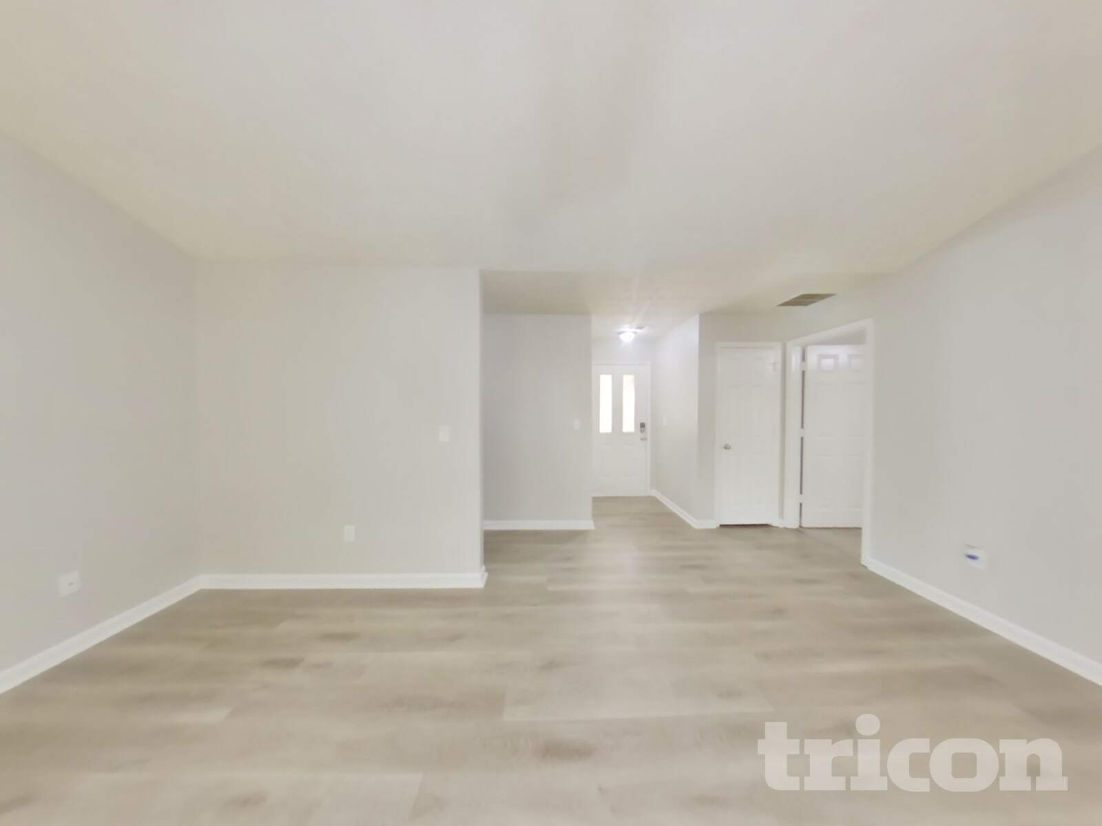 Building Photo - 270 Rosewood Dr
