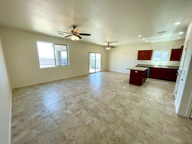 Building Photo - New 2024 Built 3 Bedroom Home with Beautif...