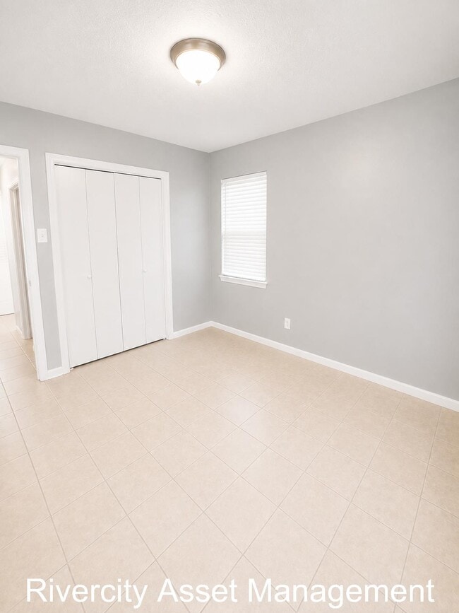 Building Photo - 4180 Kerwin Dr