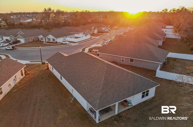 Building Photo - 24606 Alamitos Trace Dr