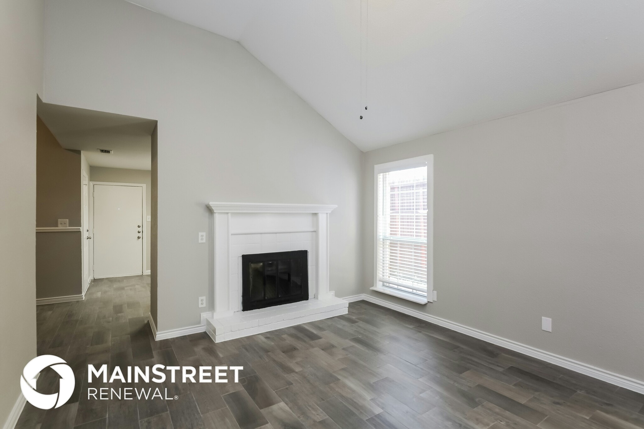 Building Photo - 1420 Paintbrush St