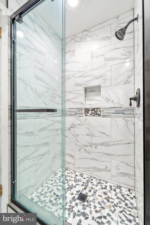 Building Photo - 509 Cascade Ct