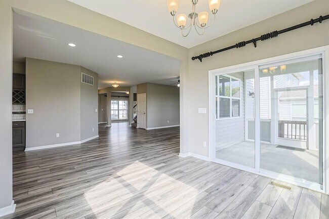 Building Photo - 6545 Cannondale Dr