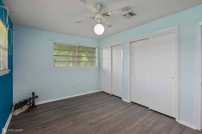 Building Photo - 633 W McKinley Ave