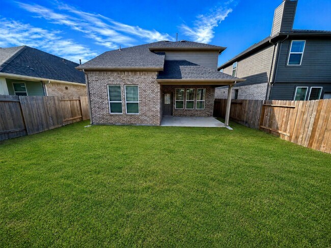 Building Photo - 40621 Guillemont Ln