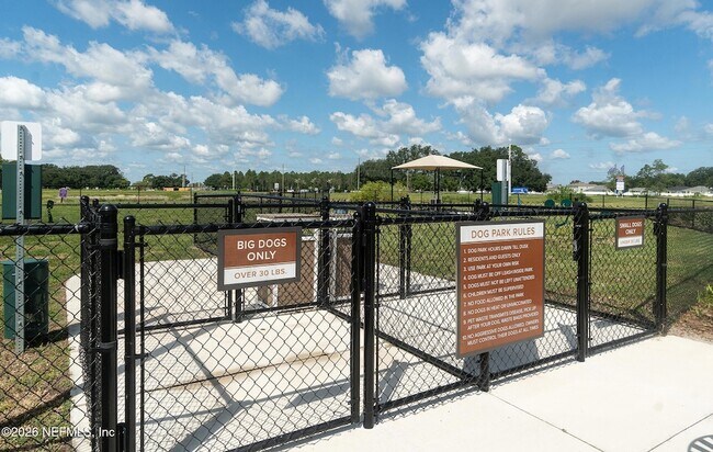 Building Photo - 2730 White Cedar Ln