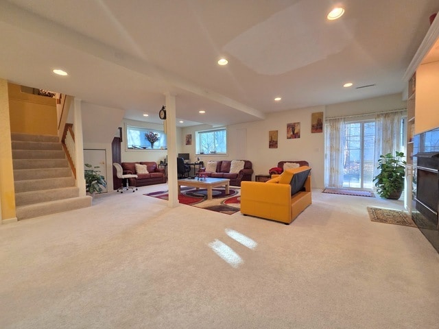 Building Photo - 1025 Rosewood Dr