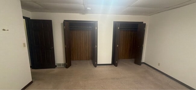 Building Photo - 524 Breezy Point Dr