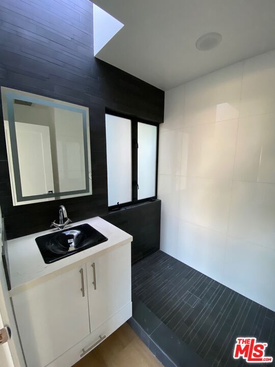 Building Photo - 3617 Helms Ave