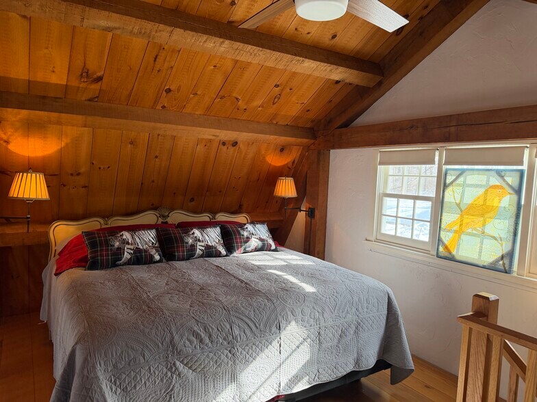 Building Photo - 300 Chestnut Hill Rd