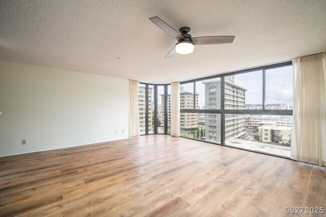 Building Photo - 2724 Kahoaloha Ln