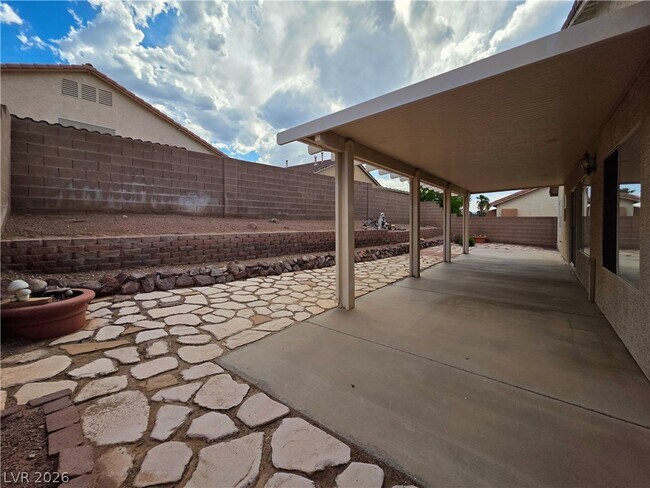 Building Photo - 1037 Blue Lantern Dr