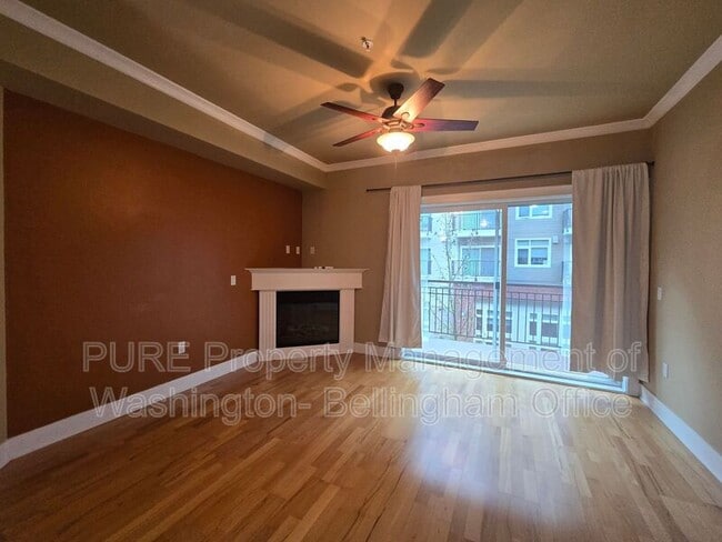 Building Photo - 1015 Railroad Ave