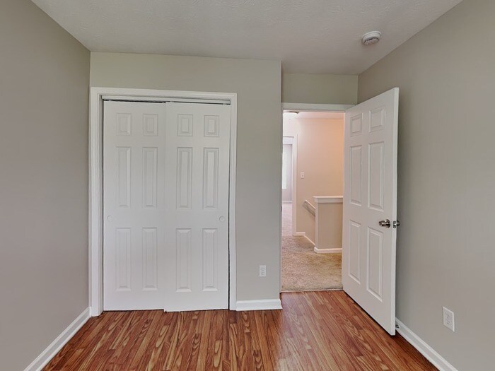 Building Photo - 1216 N Aberdeen Dr