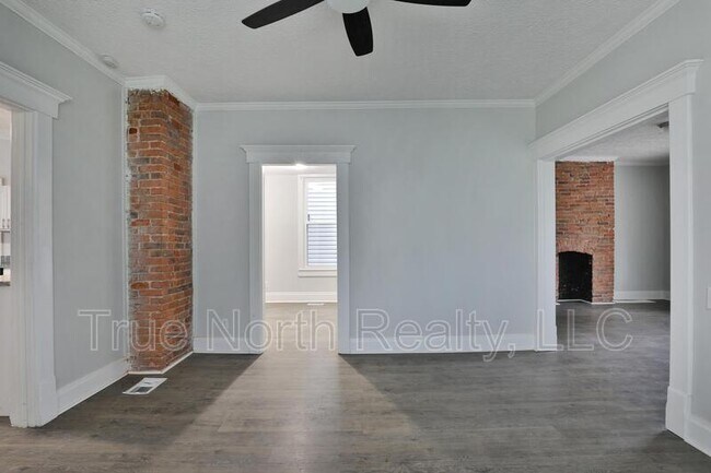Building Photo - 628 E Whittier St