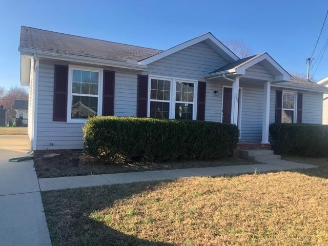 Building Photo - "Charming 3-Bedroom Rental with Modern Amenities in Clarksville, TN!"