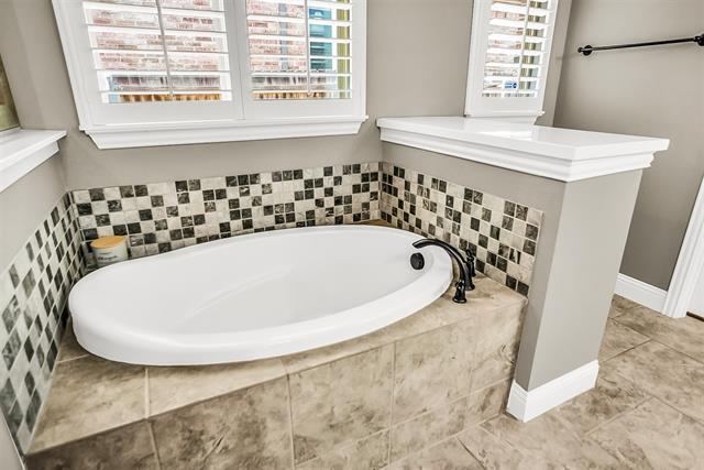 Building Photo - 6913 Barolo Dr