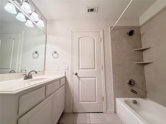 Building Photo - 907 Bainbridge Ln