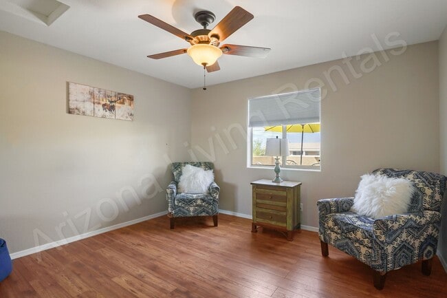 Building Photo - FURNISHED AVAILABLE APRIL 20th - SEPTEMBER 30th, 2026