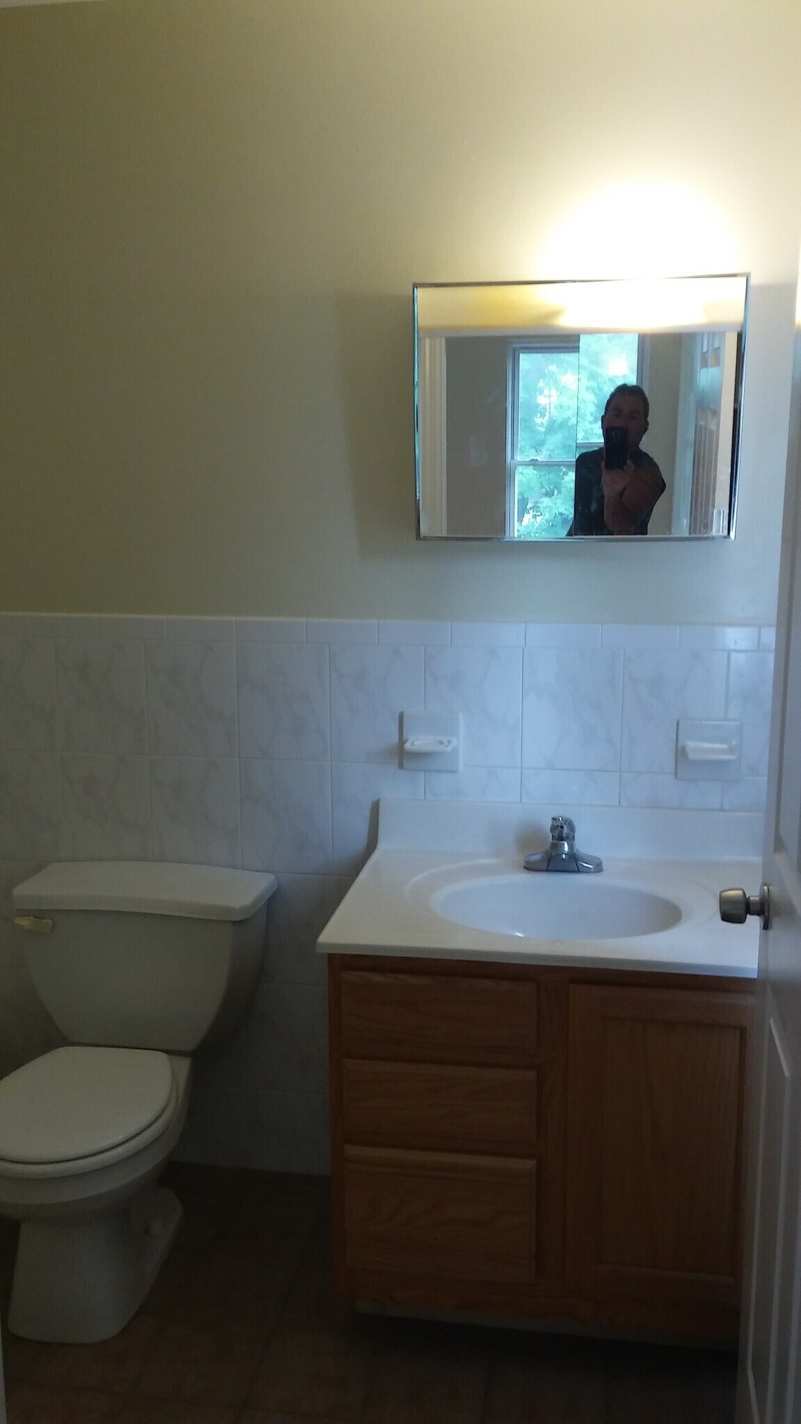 Master Bedroom Bathroom (Full Bathroom( - 286 Shaler Blvd