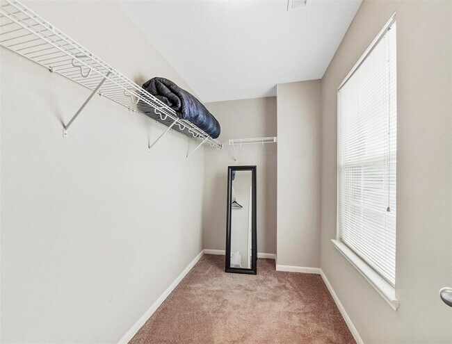 Building Photo - 2806 Crestbrook Bend Ln
