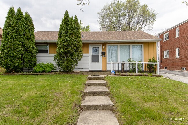 Primary Photo - 394 W 15th St