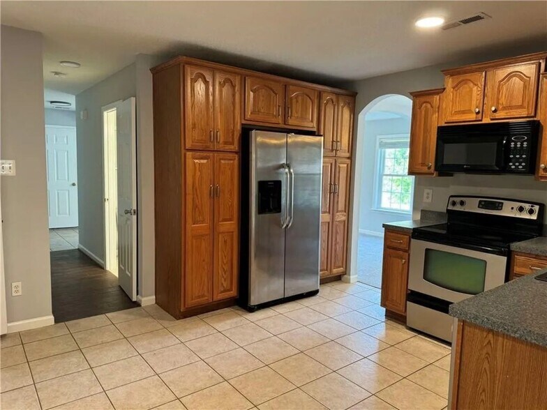 Building Photo - 4627 Prince Trevor Dr