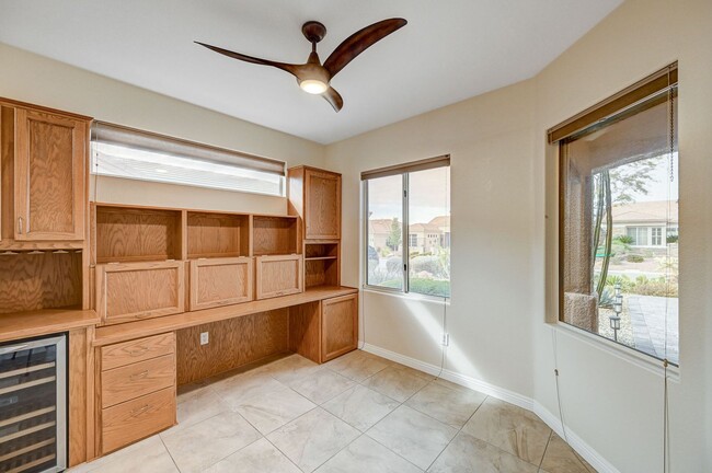 Building Photo - 2/2 BEAUTIFUL Single Story in Sun City Ant...